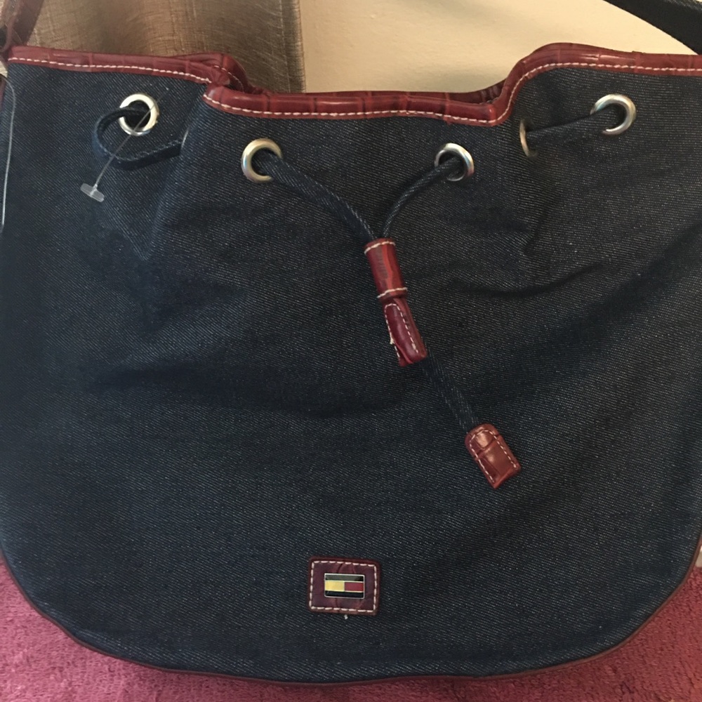 Tommy hilifger  purse